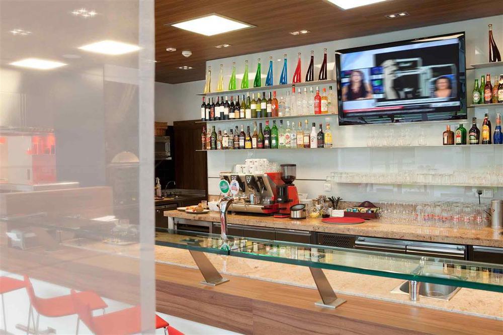 Hotel Ibis Kielce Centrum Εστιατόριο φωτογραφία